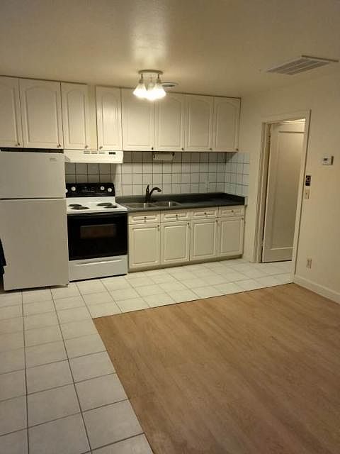 Combo kitchen,dining, liv.Rm.
