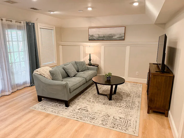 Lenox Park Dr — Photo 16