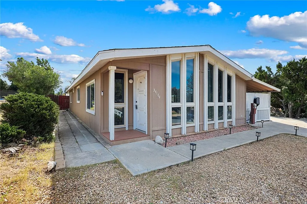 3 bed, 1440 sqft, $2,750 — Photo 1