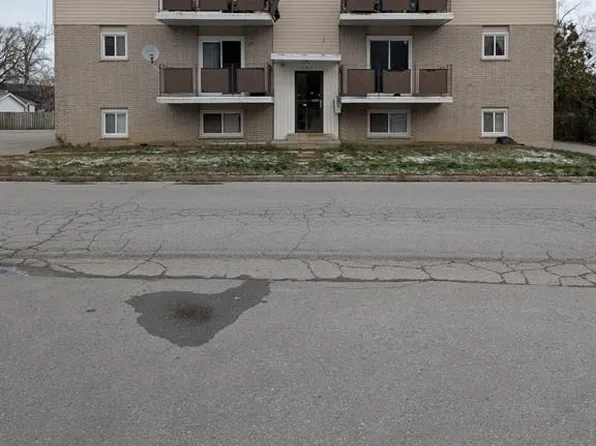 157 Stanley St #4, Quinte West, ON K8V 6B3