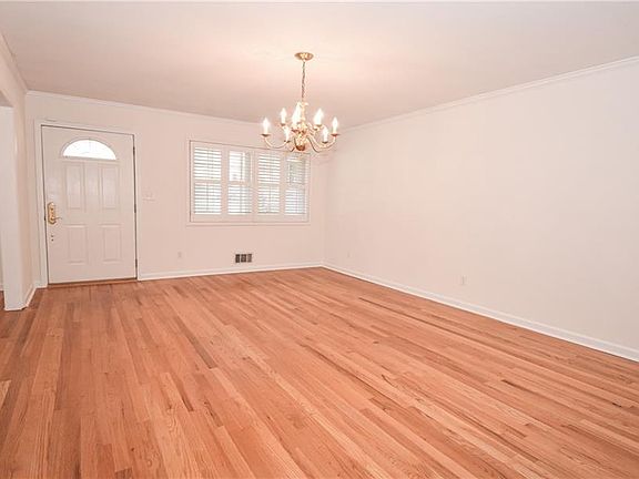4th image of 315 Merrydale Dr