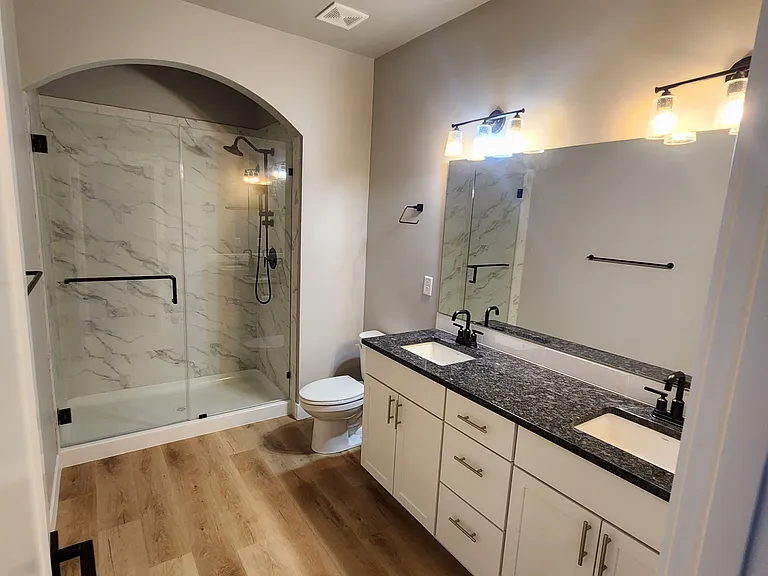 209 Rainier Dr — Photo 16