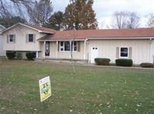 107 S Colonial Dr, Cortland, OH