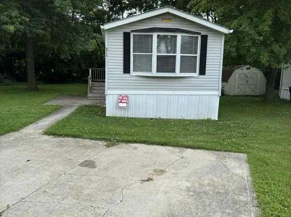 1226 S Bloomington St #164, Greencastle, IN 46135