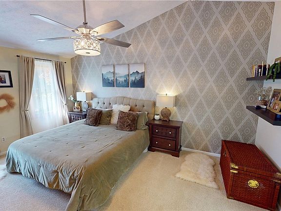 5th image of 971 Fieldstone Dr