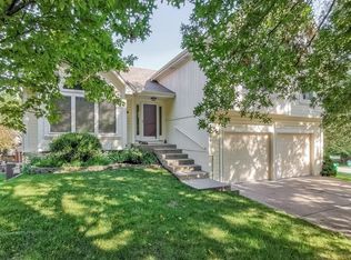 22104 W 51st St, Shawnee, KS 66226