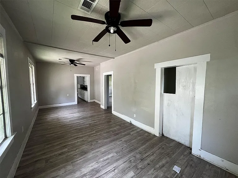 535 Thomas Blvd — Photo 8