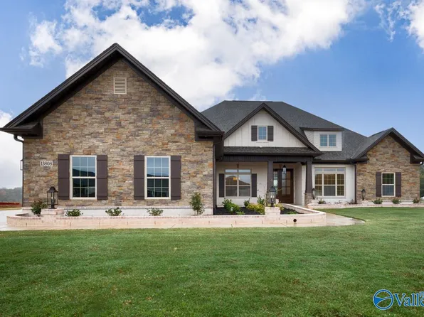 13808 Goff Dr, Athens, AL 35611