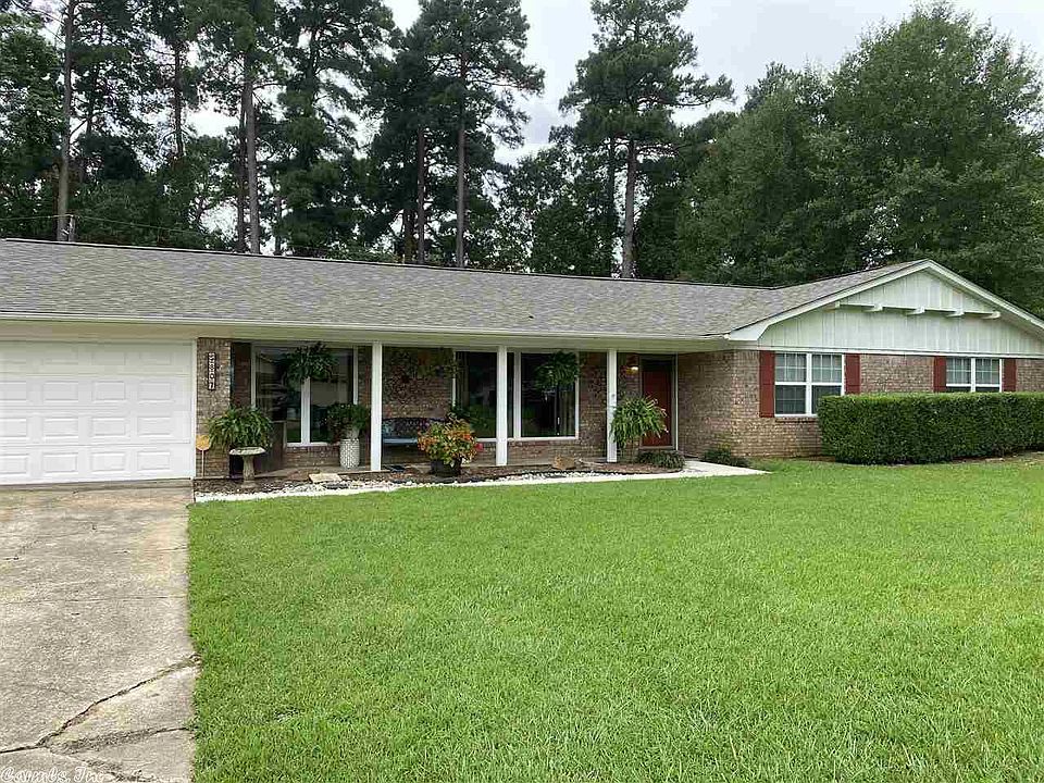 1st image of 5807 Sleepy Hollow Ave