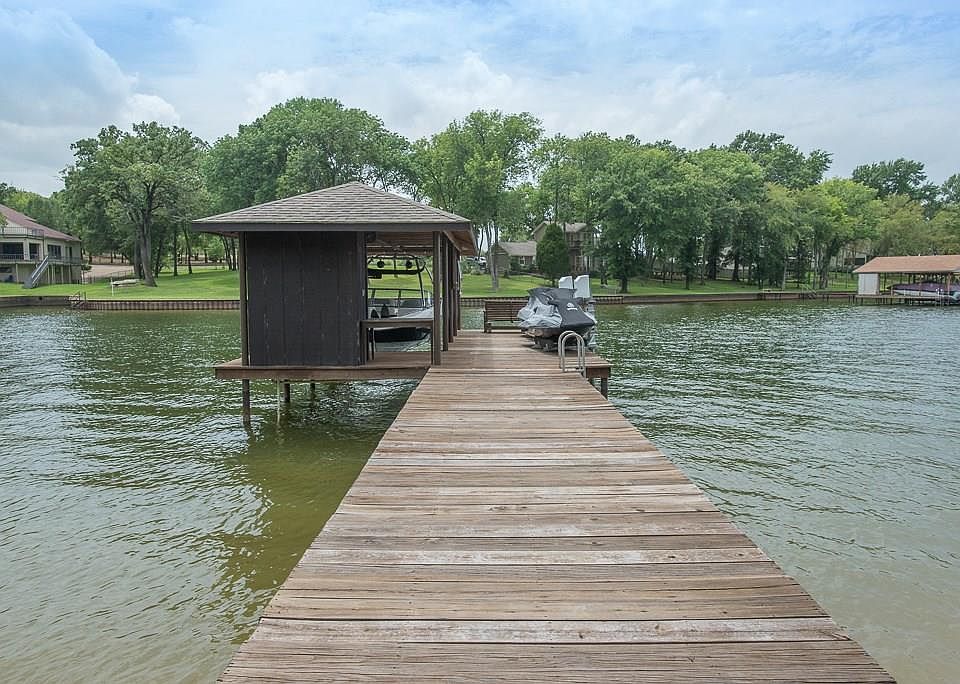 1st image of 5064 Beach View Dr