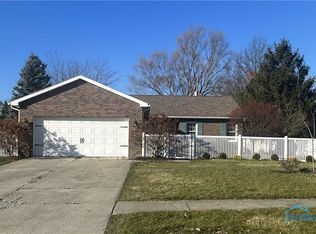 2828 High Point Ln, Findlay, OH 45840