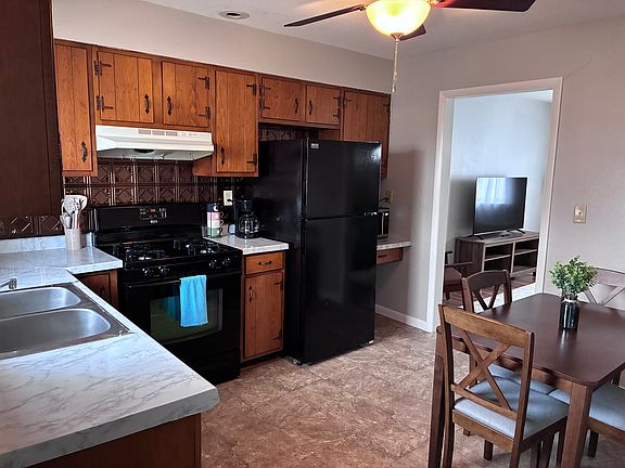 5th image of 1026 N Jefferson St #B