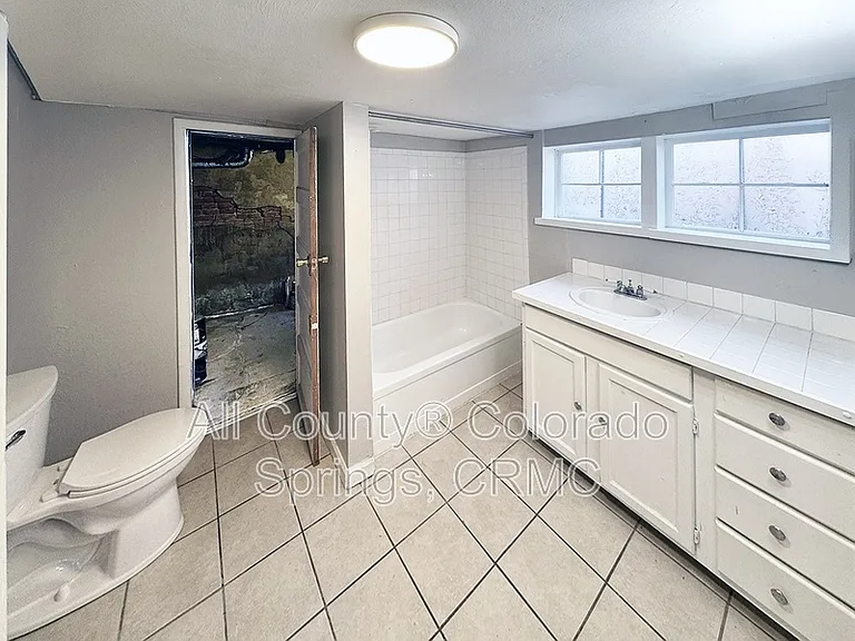 1632 W Kiowa St #5 — Photo 9