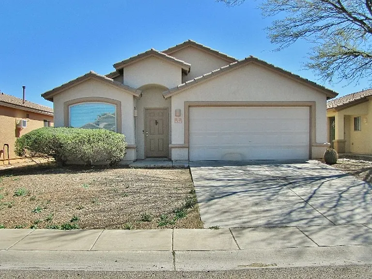 3054 Copper Pointe Dr — Photo 2