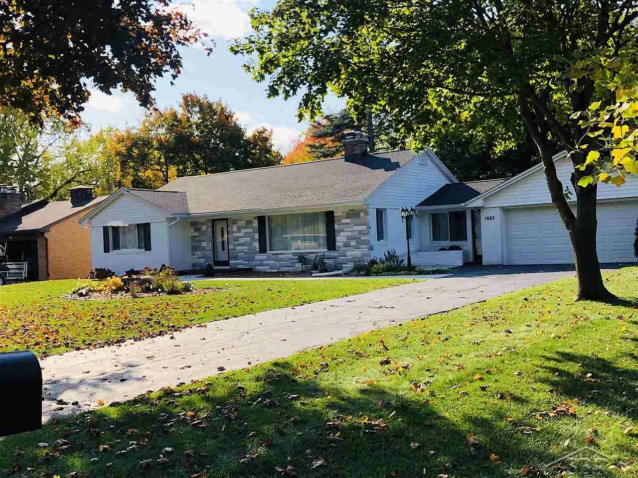1465 Lathrup Ave photo 1