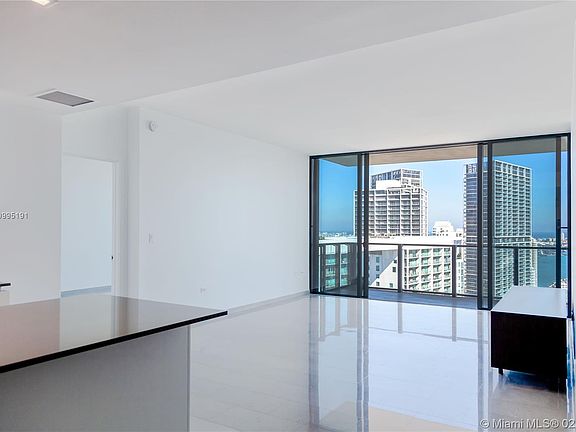 5th image of 68 SE 6th St APT 3903