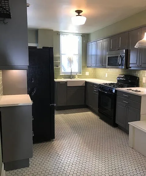 833 Powers St — Photo 1