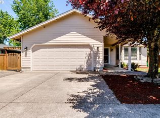 824 W Olympic St, Springfield, OR 97477