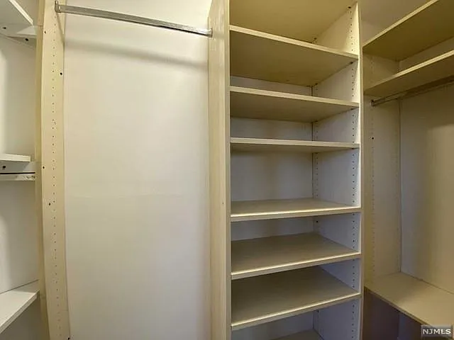 18-22 Engle St #R-18 — Photo 7