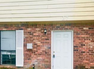 27 Pinewood Ct, New Orleans, LA 70114