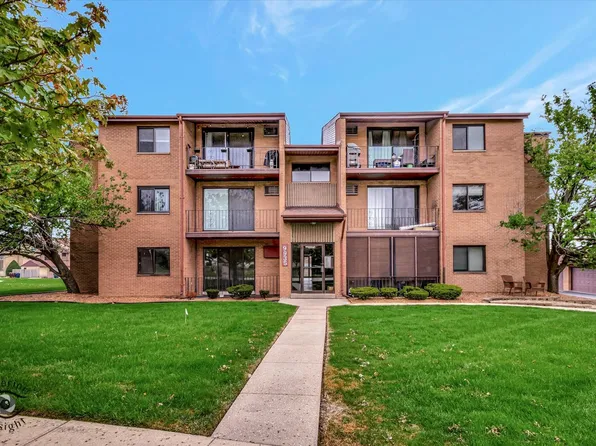 9935 El Cameno Real Dr APT 2D, Orland Park, IL 60462