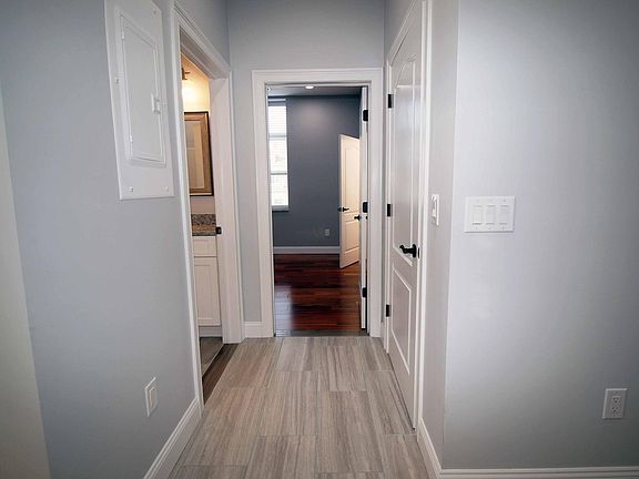4th image of 150 Taunton Ave