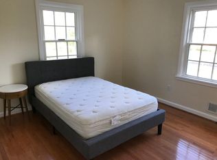 919 18th St S #3, Arlington, VA 22202
