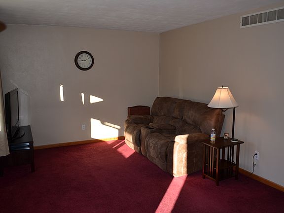 2nd image of 1810 Swifts Hwy