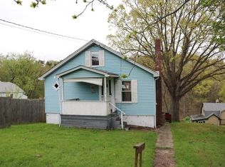 1804 Arnold St, New Kensington, PA 15068