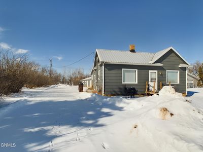 307 S Main St, Arnegard, ND, 58835