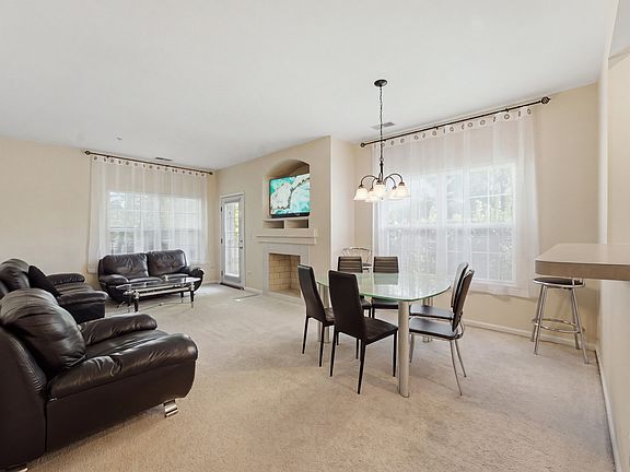 3rd image of 1267 W Lake St APT 104