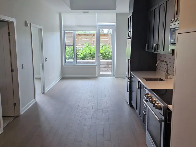 360 Deschatelets Ave #104 — Photo 9