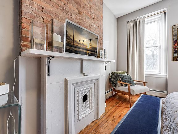 2nd image of 80 Wayne St APT 7