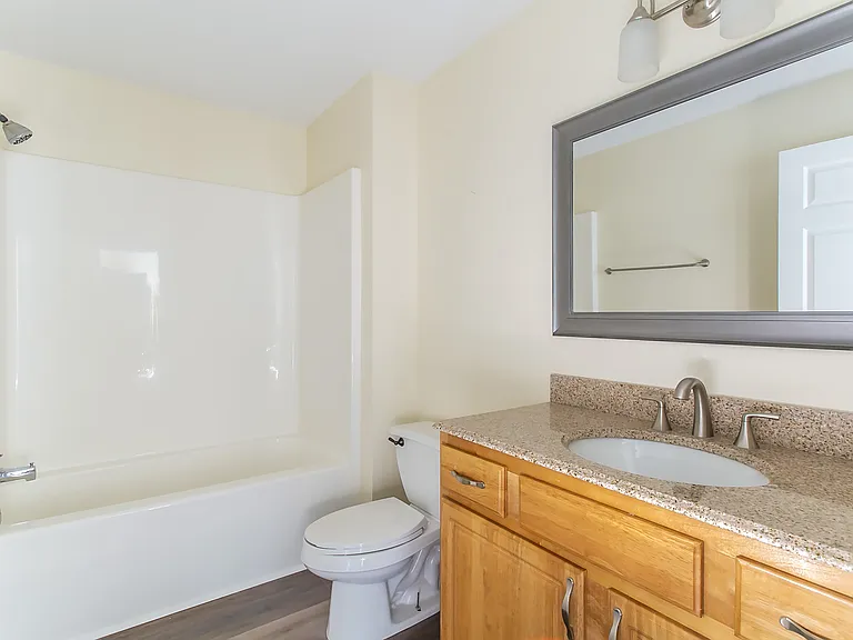 605 Carlyle Way — Photo 5