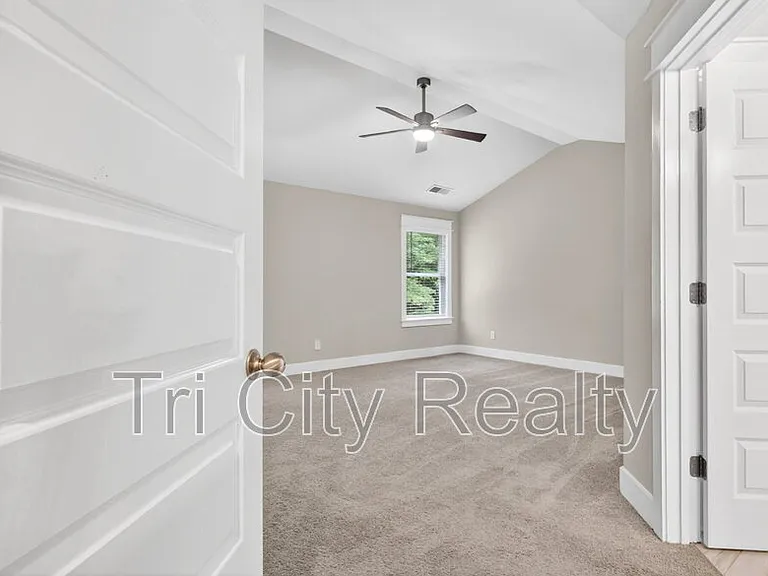 6230 Gordon Rd — Photo 40