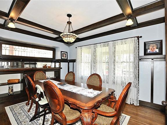 3rd image of 3828 Guilford Ave