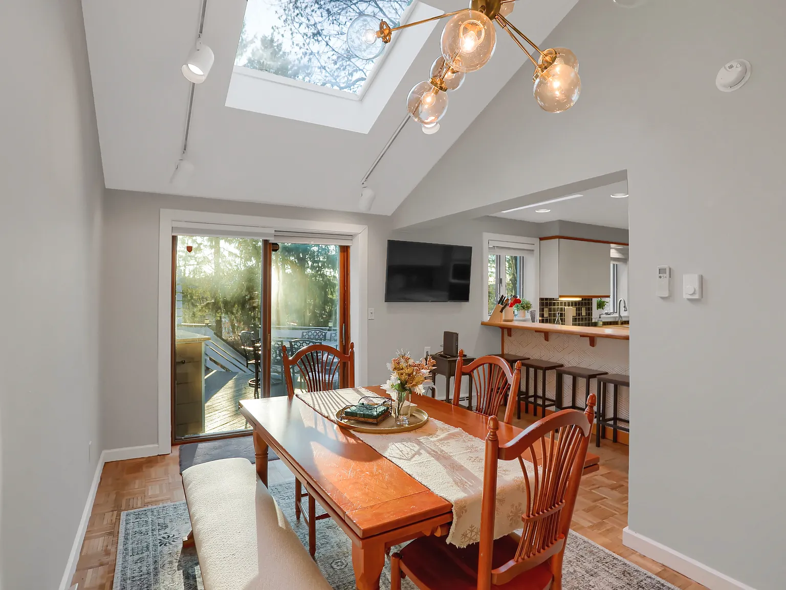 712 Franklin St — Photo 4