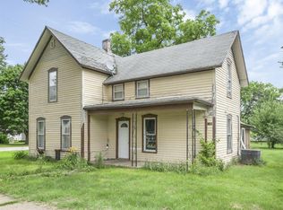 156 4th St N, Central City, IA 52214
