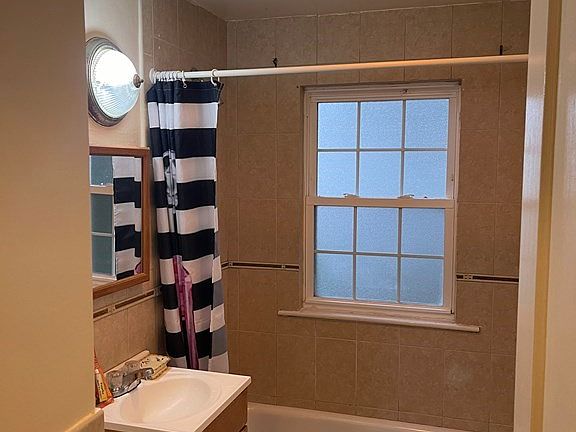 4th image of 16 Rosemont St #1
