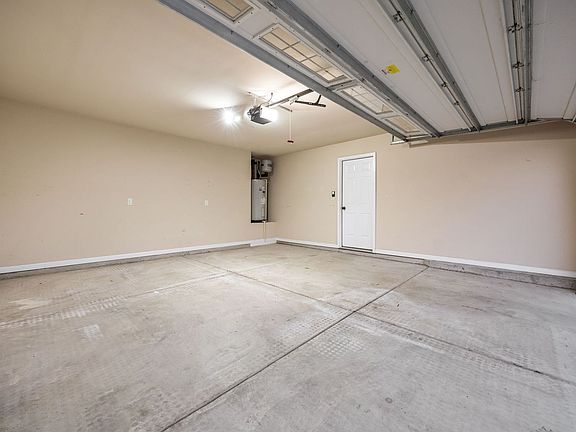 3rd image of 111 Angel Oak Dr