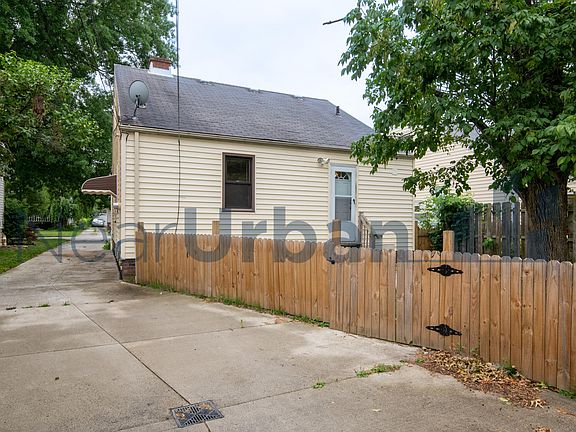 2nd image of 3026 Lincoln Ave