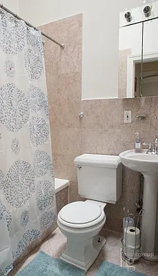 Rented by Oxford Property Group | media 11