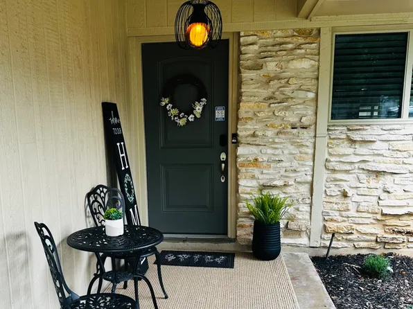 510 Heather Dr, Round Rock, TX 78664