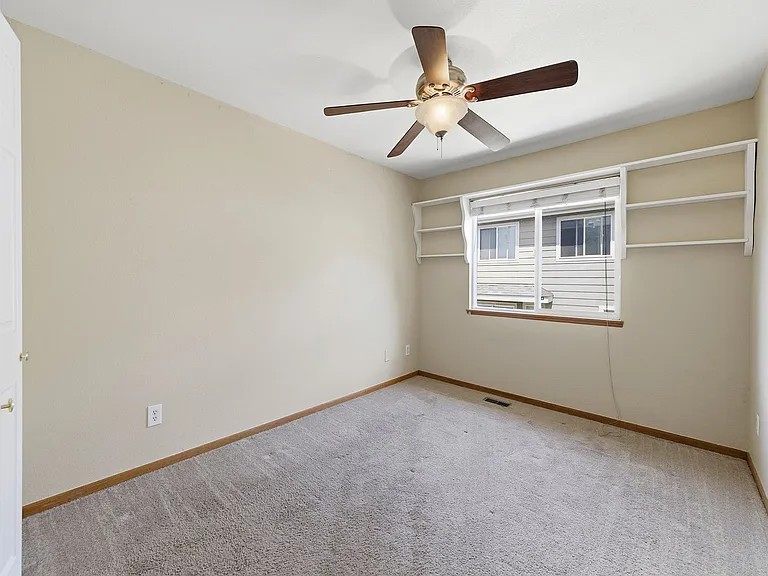 1637 Westbridge Dr #J2 — Photo 15