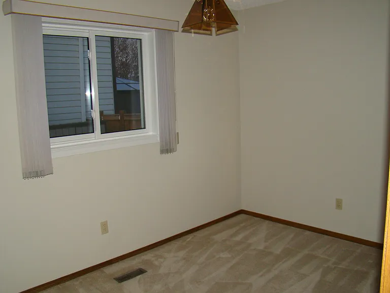 87 Millgrove Dr — Photo 21