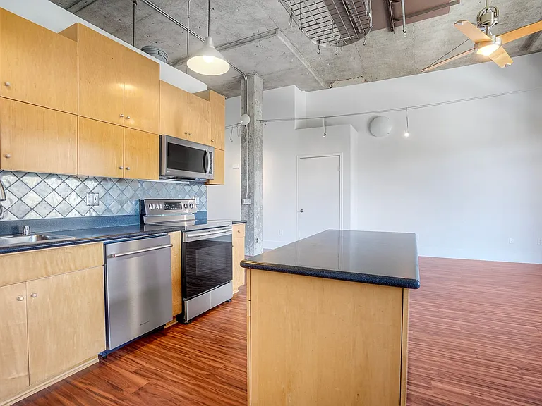 3940 7th Ave #205 — Photo 11