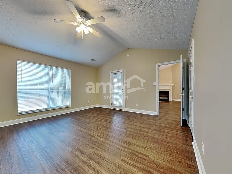 8401 Lesley Marie Ln — Photo 7