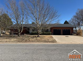 607 E Vine St, Meade, KS 67864