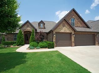 4109 Willowbend Dr, Rogers, AR 72758