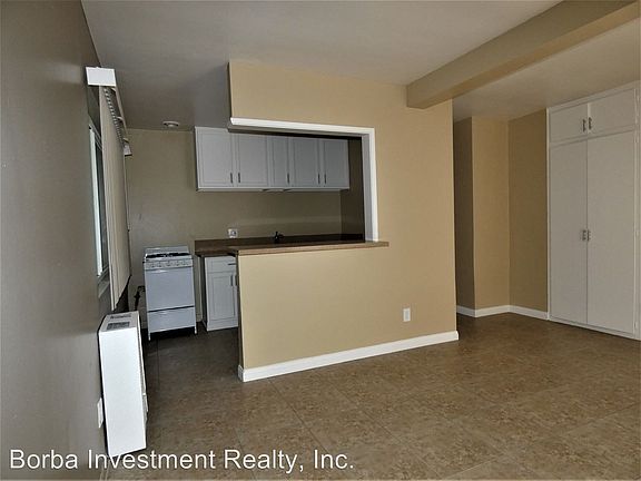5th image of 5731 California Ave APT A